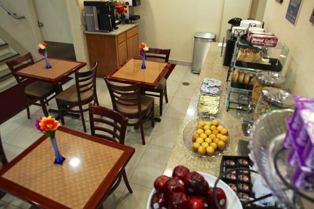 Corona Hotel New York - Laguardia Airport Bagian luar foto